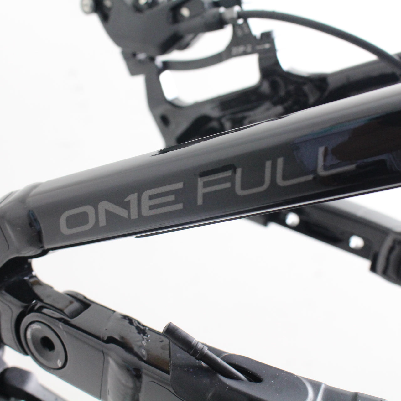 Crussis ONE-Full 11.11 Avinox 2026/27 | Frame Protection Kit