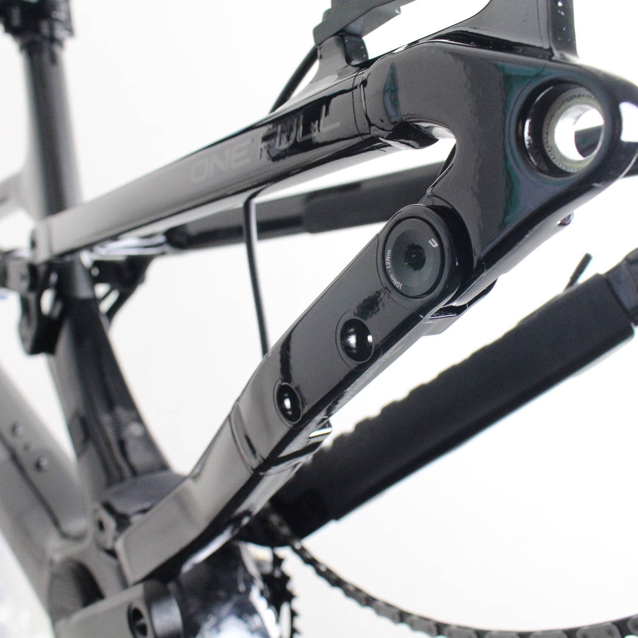 Crussis ONE-Full 11.11 Avinox 2026/27 | Frame Protection Kit